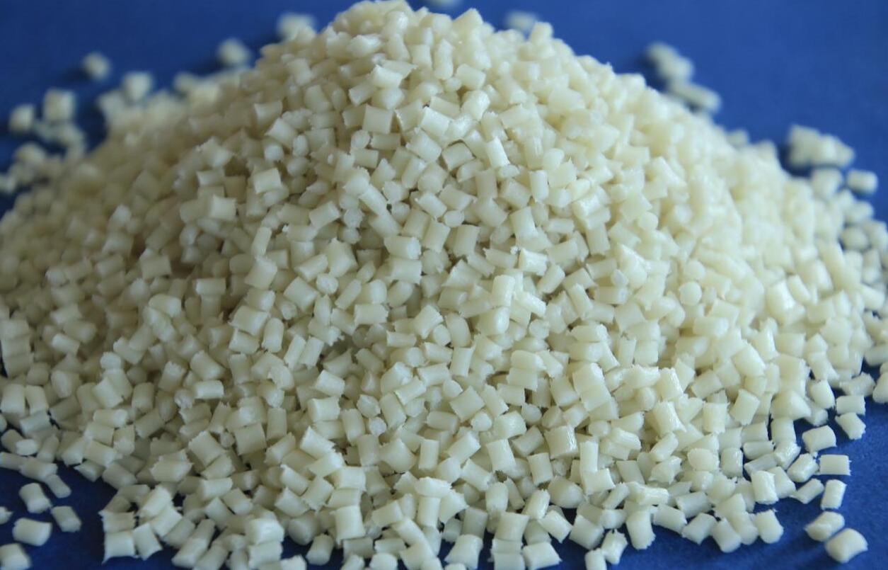 當(dāng)尼龍改性材料遇到汽車行業(yè),是機遇還是挑戰(zhàn)?